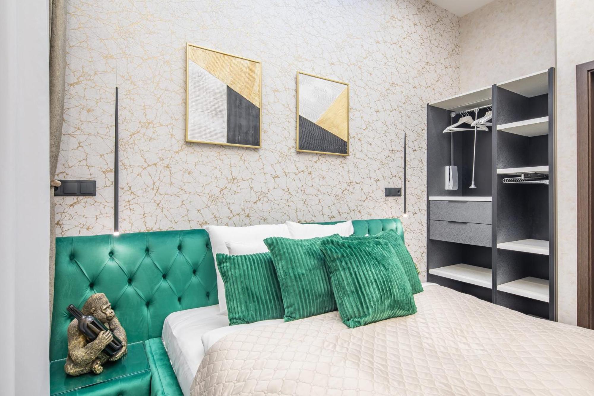 Extreme Central - Luxy Stay บูดาเปสต์ ภายนอก รูปภาพ